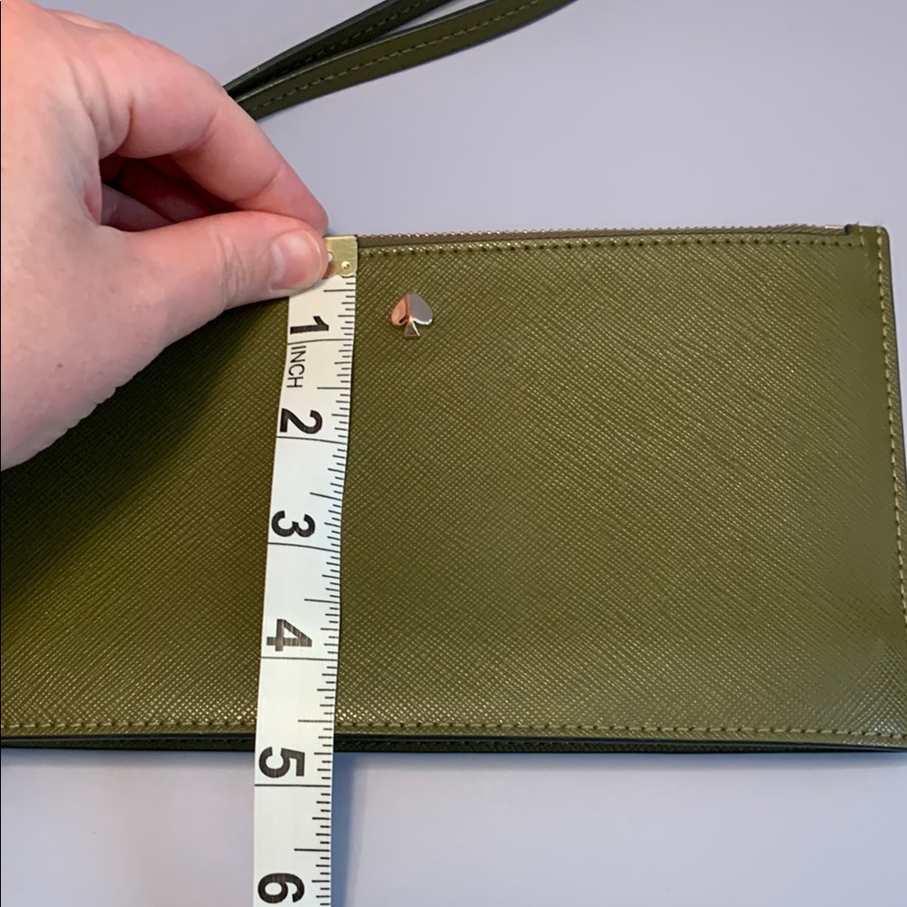 Kate Spade Olive Saffiano Leather Wristlet W Butterfly Bag Charm - Picture 15 of 16